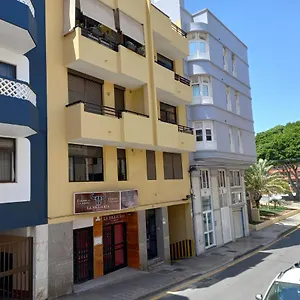 https://apartamento-medano-plaza.tenerifehoteles.net
